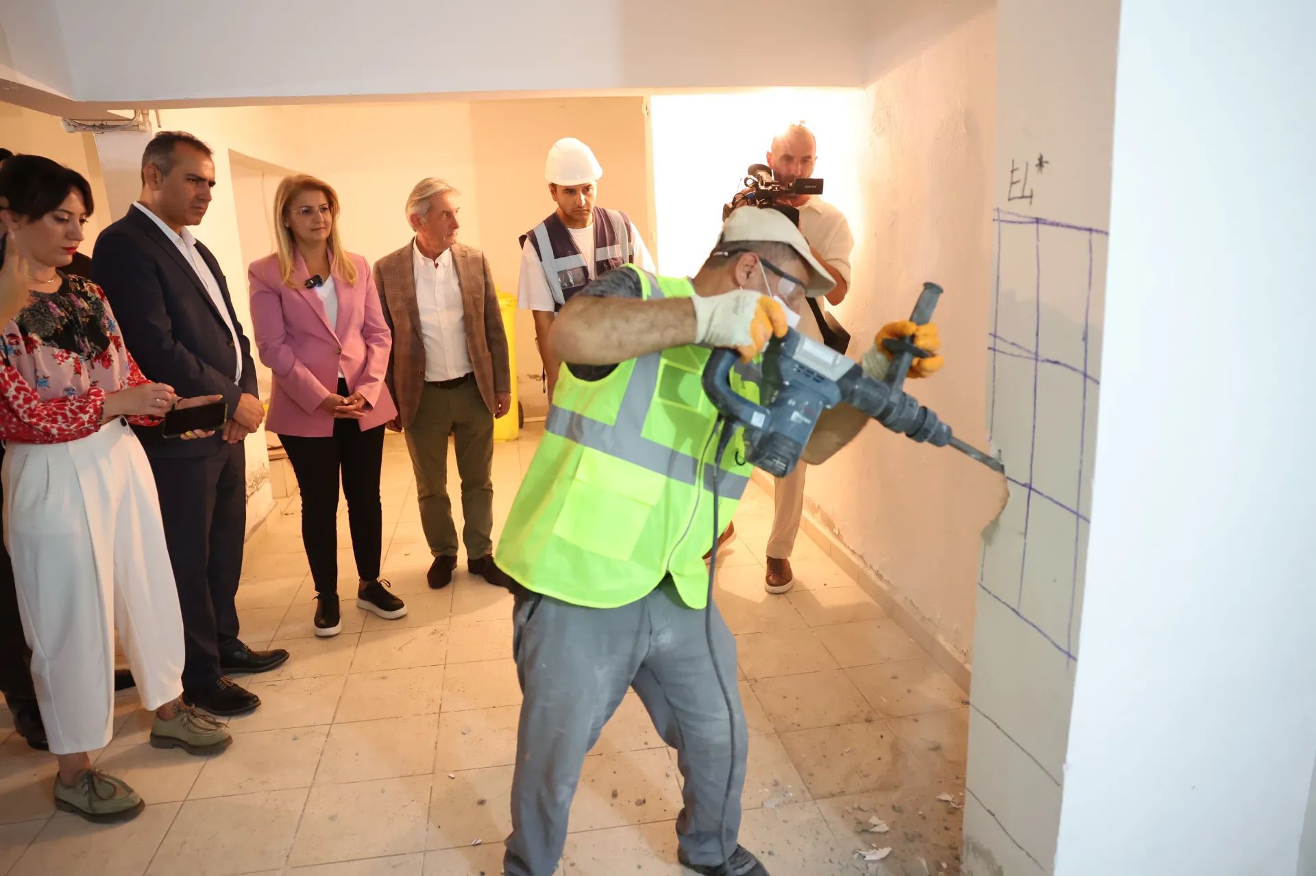 BAKIRKÖY'DE ÜCRETSİZ HIZLI TARAMA TESTLERİNE BAŞLANDI