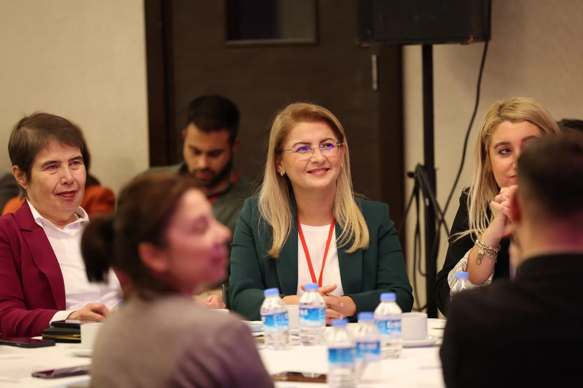 BAŞKAN OVALIOĞLU SAĞLIK ÇALIŞTAYINDA KONUŞTU: “İNSANDAN VE YAŞAMDAN YANA TUTUMUMUZU KARARLILIKLA SÜRDÜRECEĞİZ”